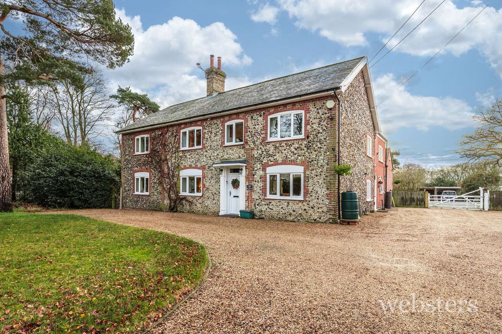 Property photo 2 of 34