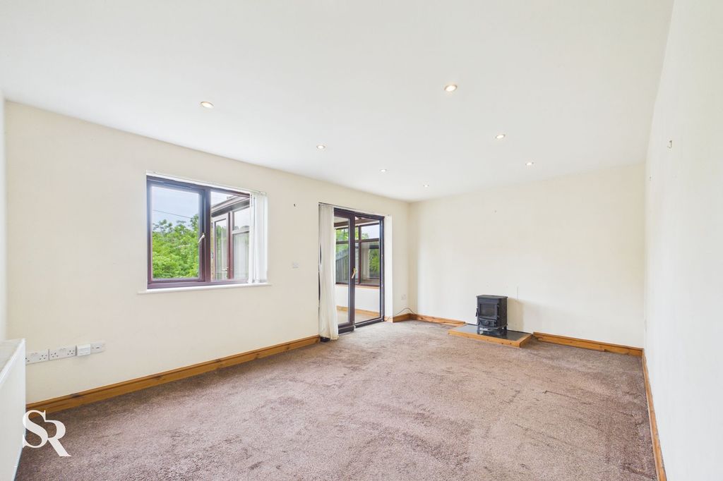Property photo 3 of 26