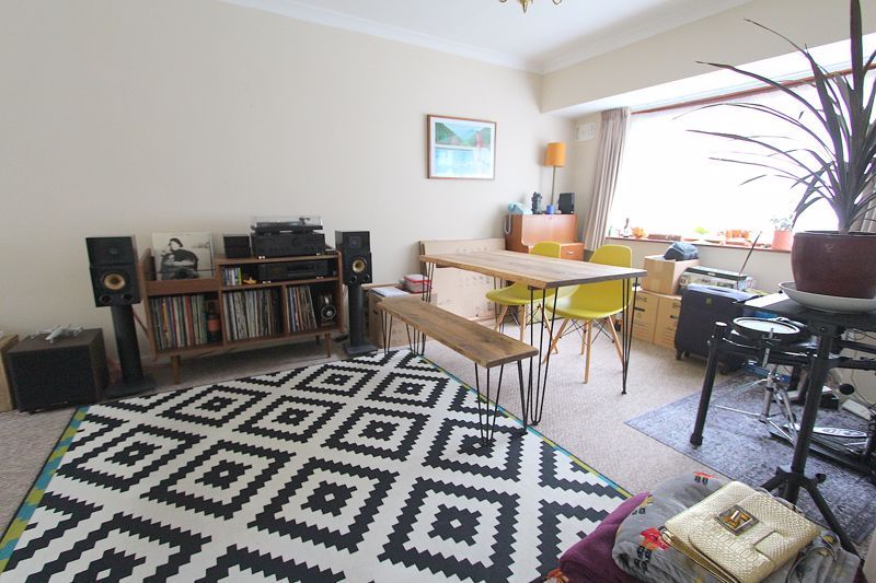 Property photo 3 of 11 Photo 4