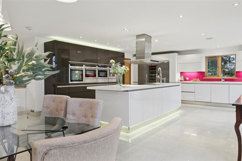 Property photo 3 of 26 Kitchen Dining 2.Jpg