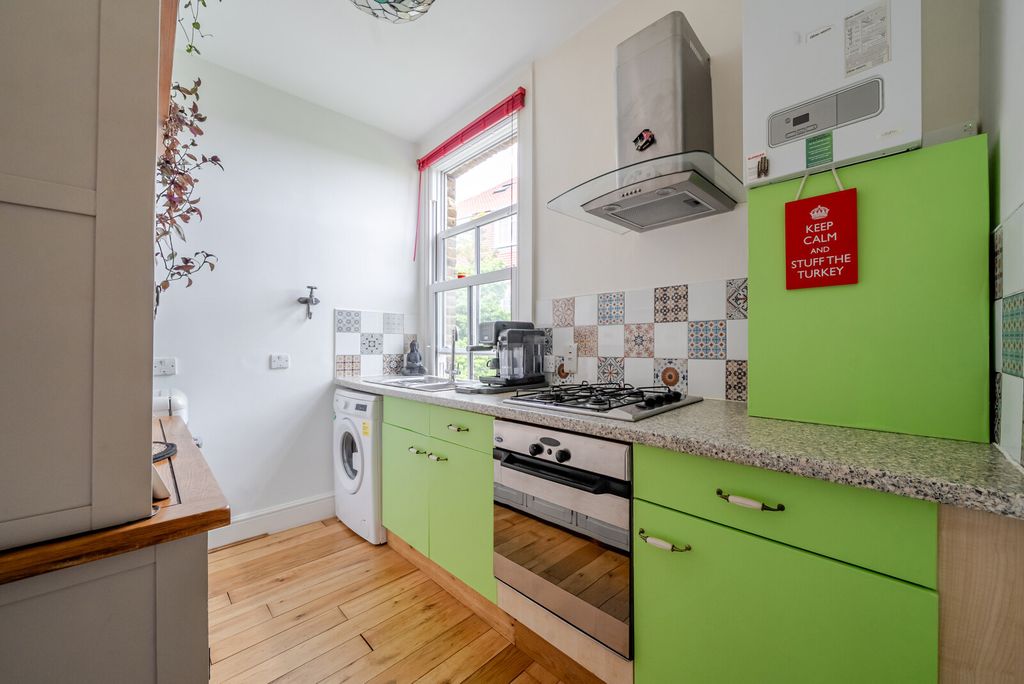 Property photo 3 of 15 1466930-5-6A1Efd3...