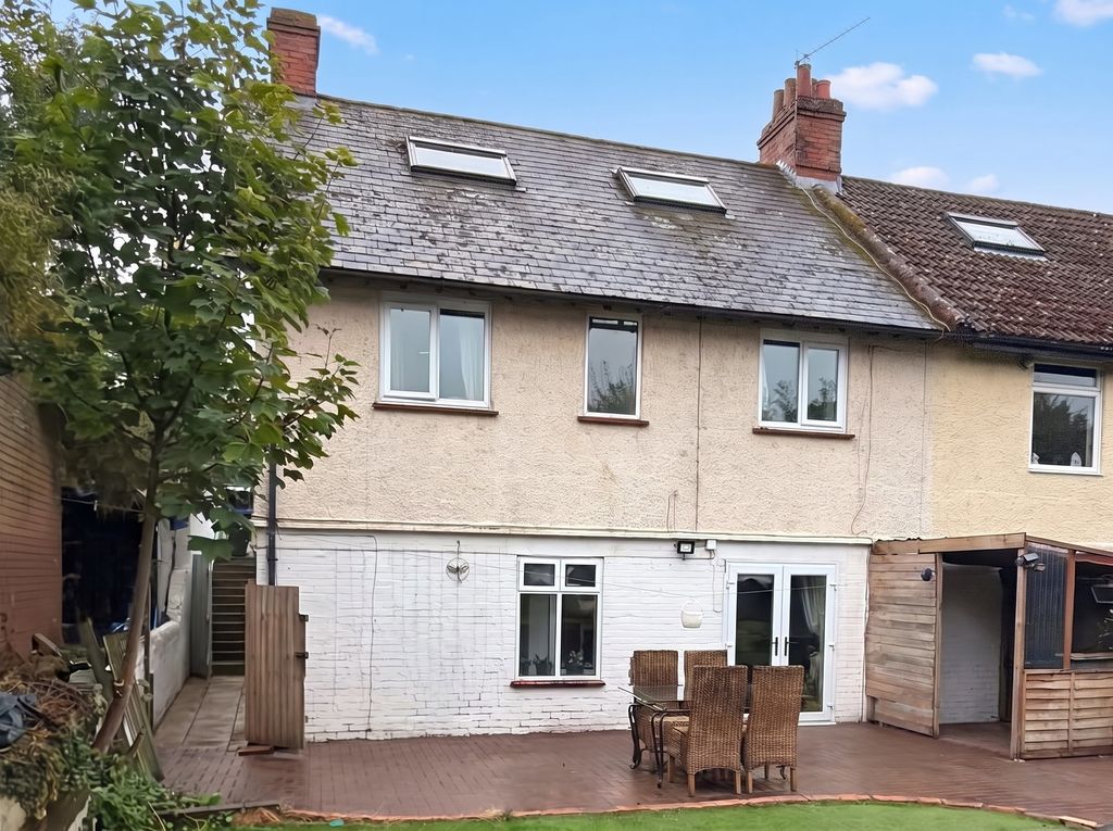 Property photo 2 of 19