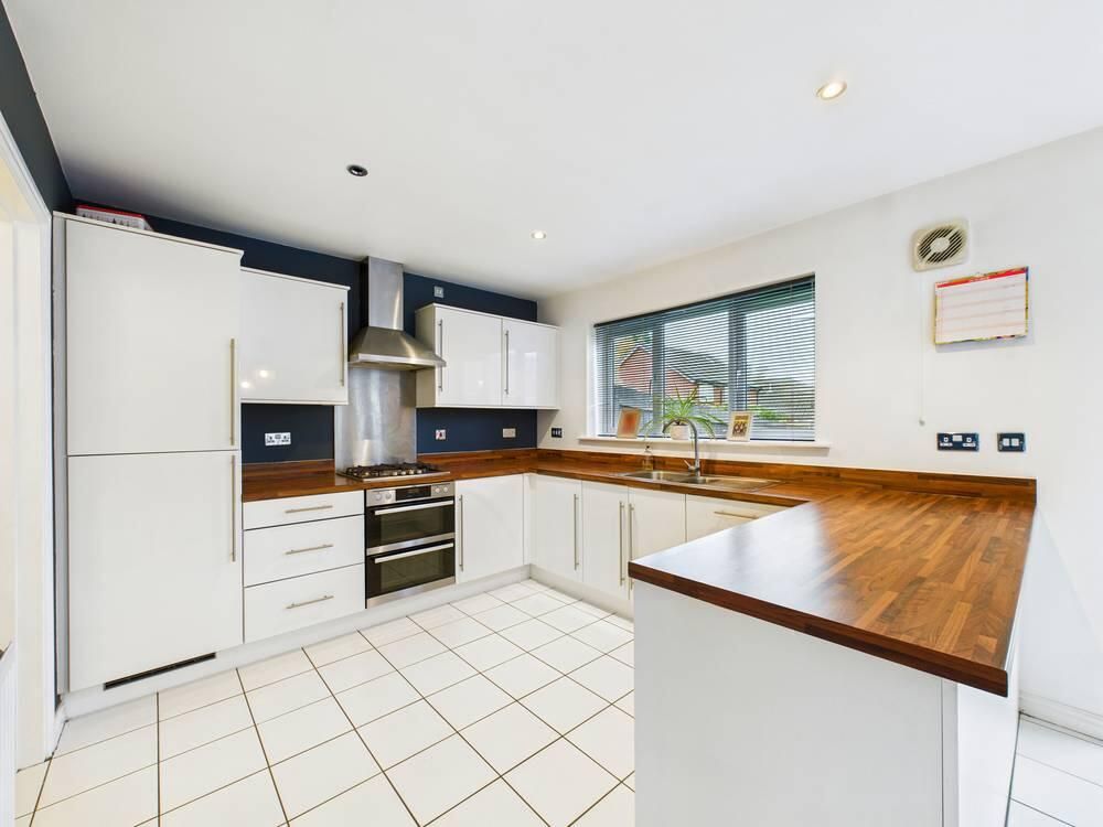 Property photo 2 of 23 Kitchen