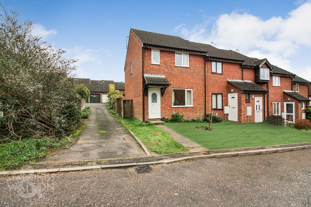 Property photo 1 of 11