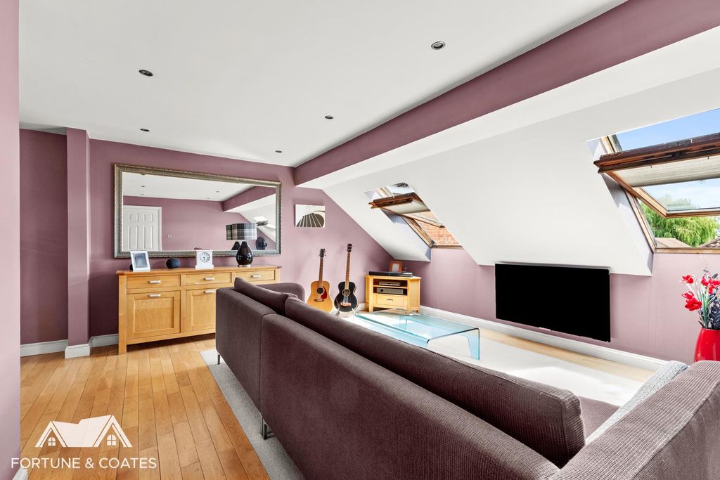 Property photo 2 of 14 Themeadows_8.Jpg