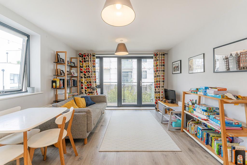 Property photo 2 of 15 Living Room