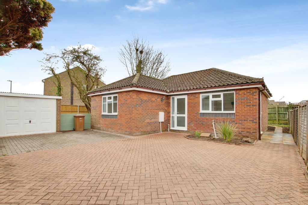 Property photo 1 of 9