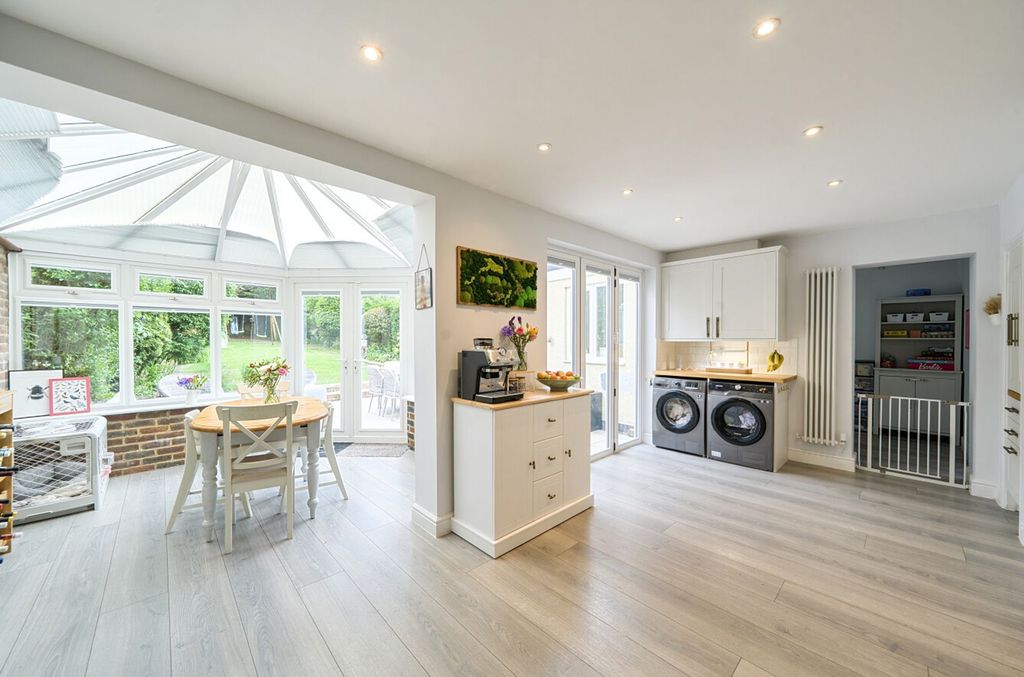 Property photo 2 of 20 1459663-16-6A0B31...