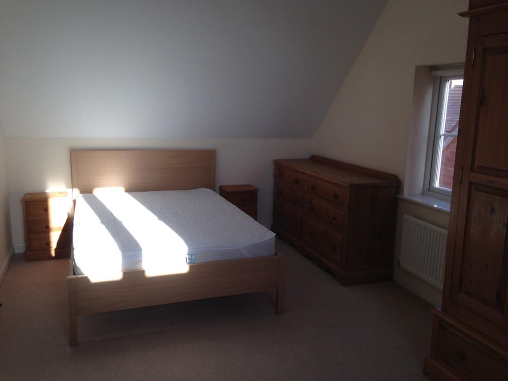 Property photo 3 of 7 Bedroom Shot Room 2 6 Chalkhill.Jpg