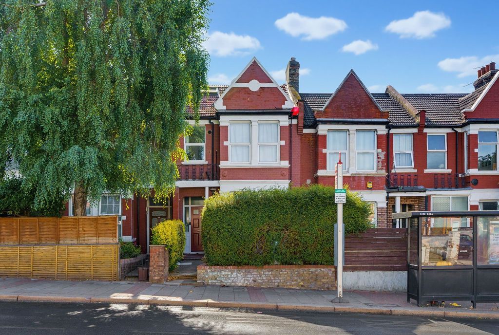 Property photo 1 of 18