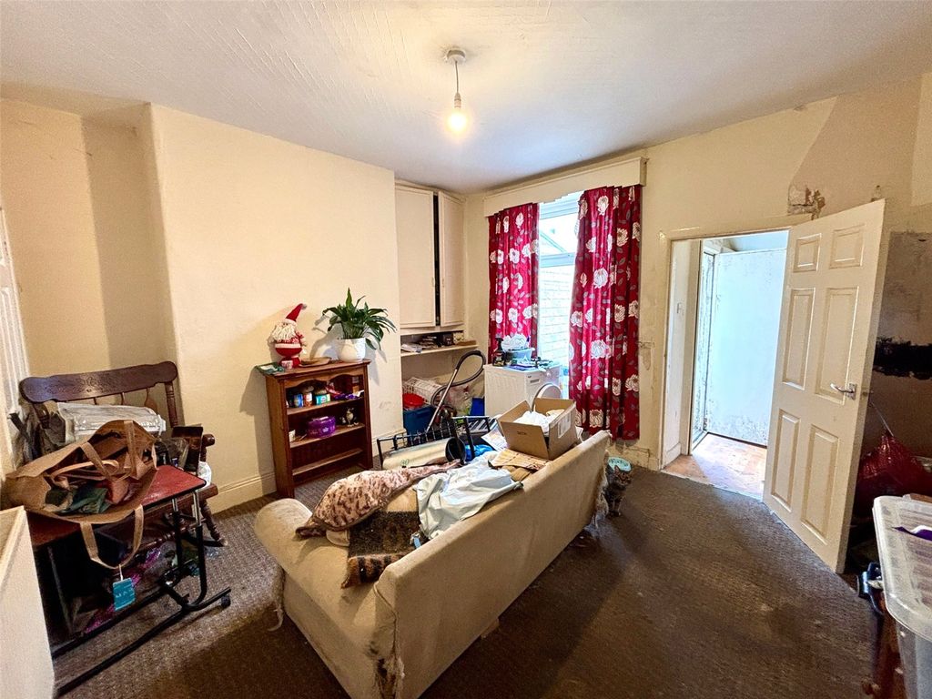 Property photo 3 of 8 Picture No. 02