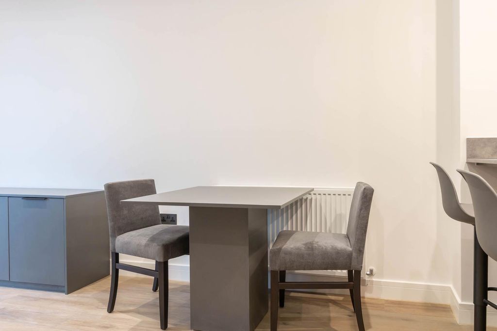 Property photo 3 of 21 Lounge/Dining Area