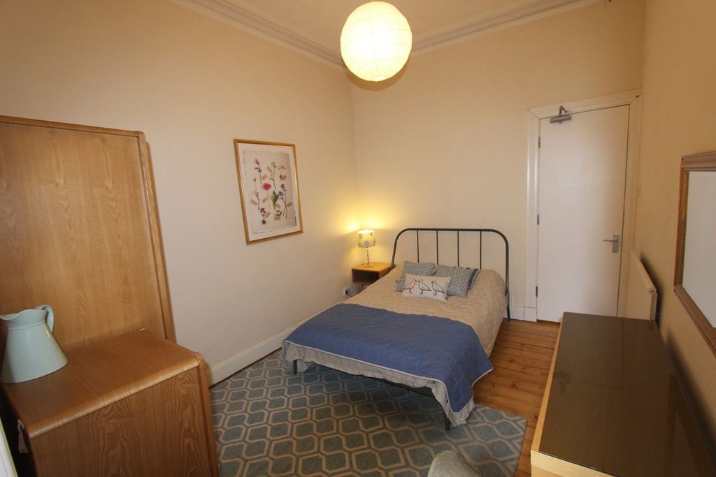 Property photo 3 of 9 Photo 2