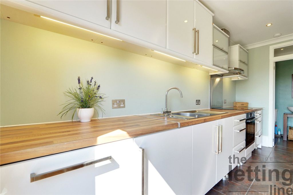 Property photo 3 of 19 Picture No. 53