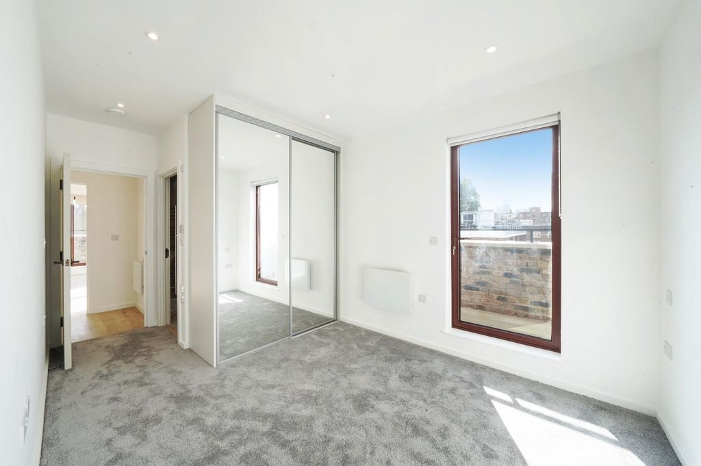 Property photo 2 of 16 1 (5).Jpg