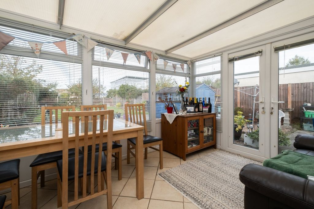 Property photo 3 of 12 Picture 3