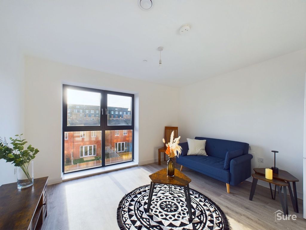 Property photo 3 of 13