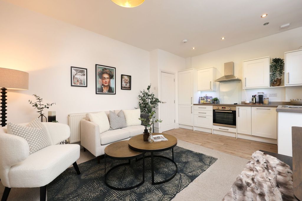 Property photo 2 of 25