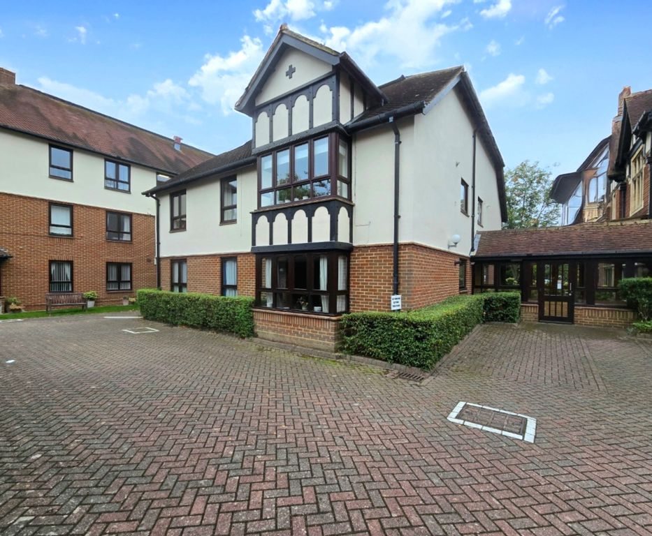 Property photo 1 of 10 Front