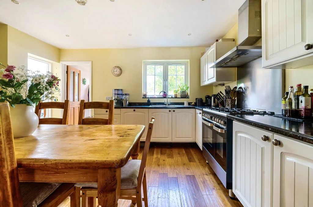 Property photo 3 of 29 Picture No. 63