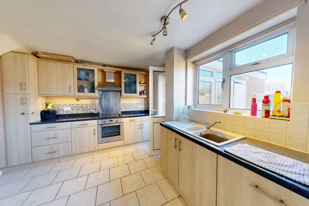 Property photo 3 of 11 Picture 3