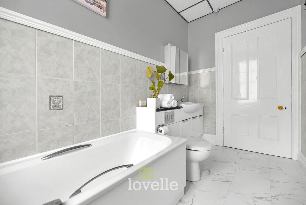 Additional image 40 of 7 bed detached house for saleAbbey Road, Grimsby DN32