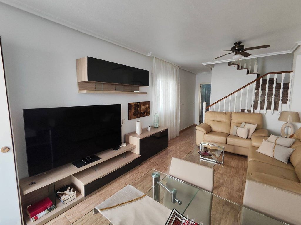 Property photo 2 of 49