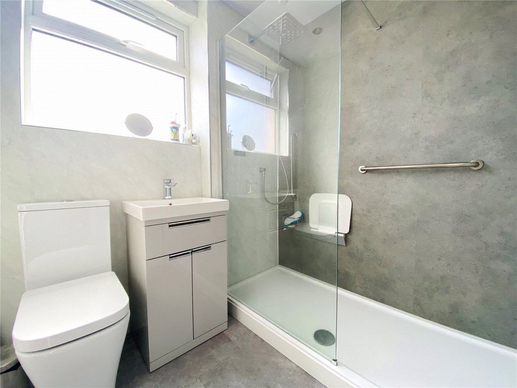 Property photo 3 of 21 Shower Room