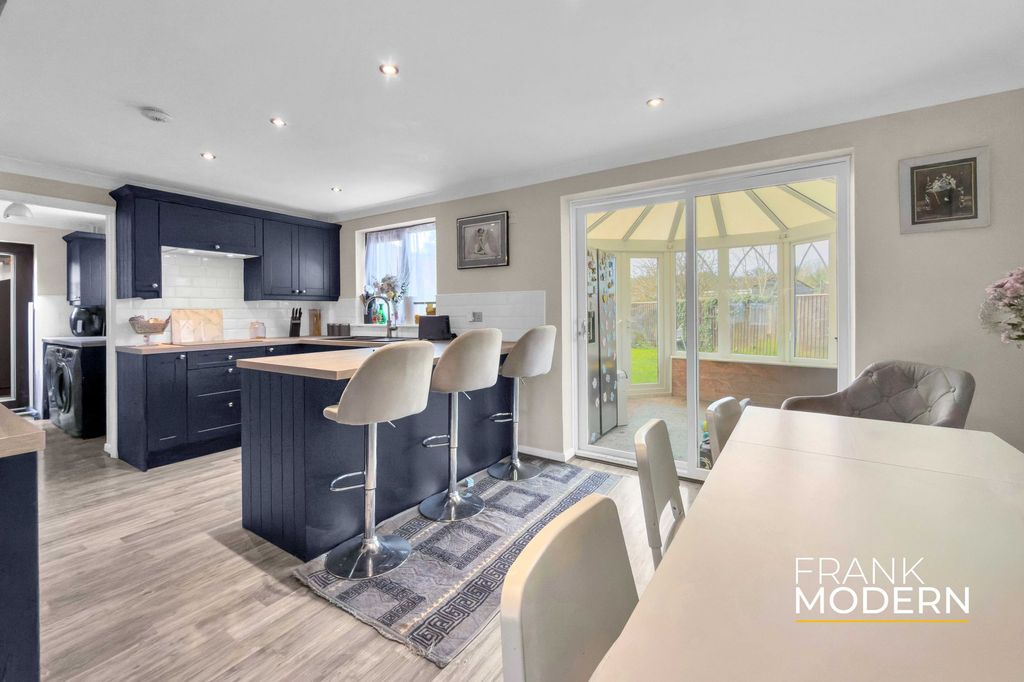 Property photo 2 of 54 Kitchen/Diner