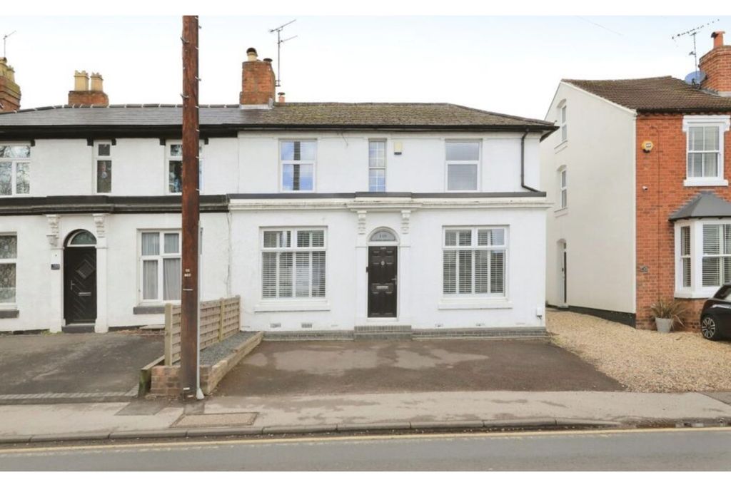 Property photo 2 of 25