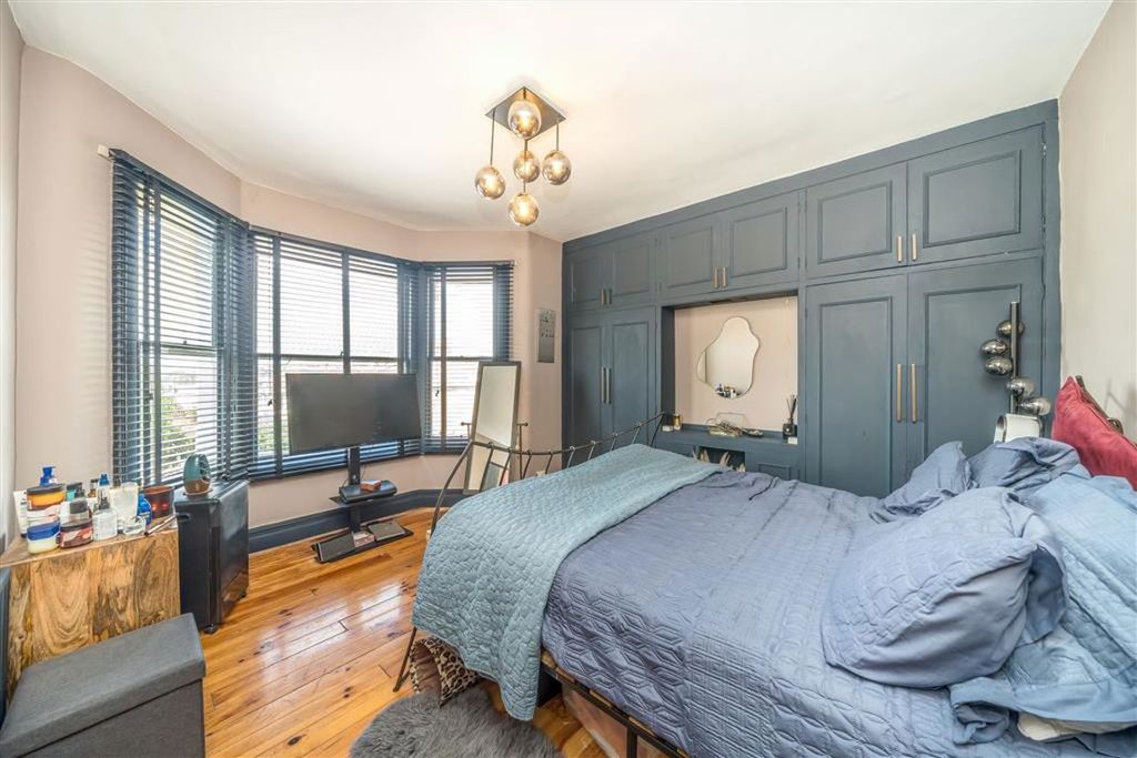 Property photo 3 of 6