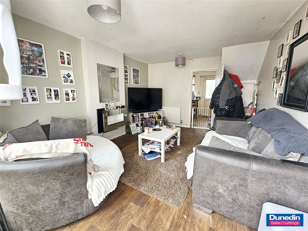 Property photo 2 of 9 Picture No. 04