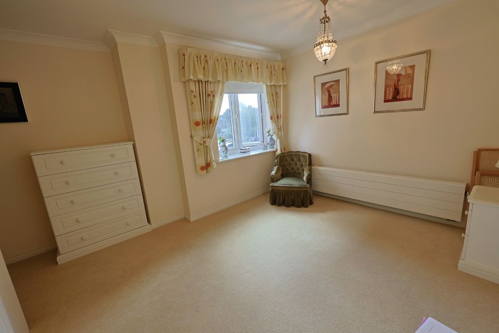 Property photo 3 of 10 4478842