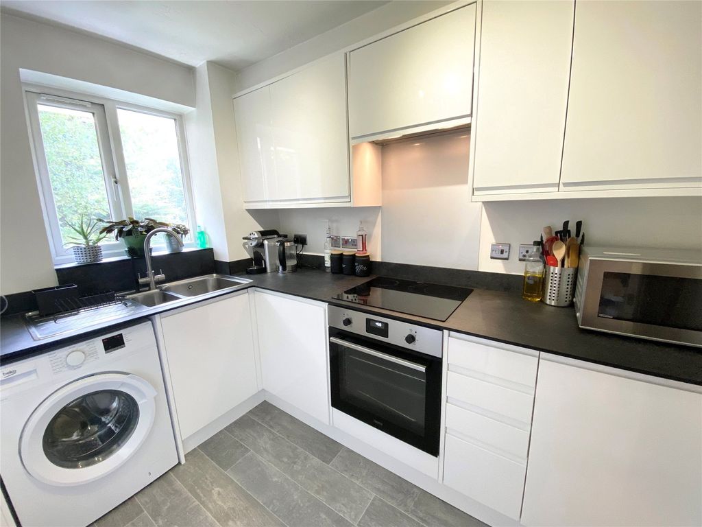 Property photo 2 of 7 Picture No. 08