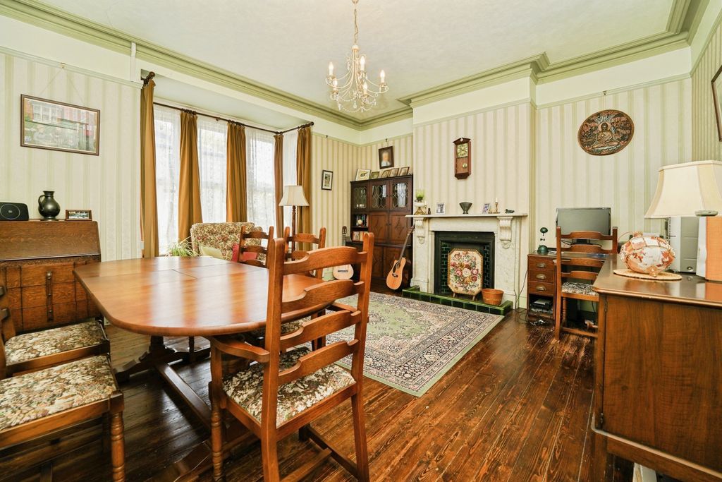 Property photo 2 of 20 Drawing Room