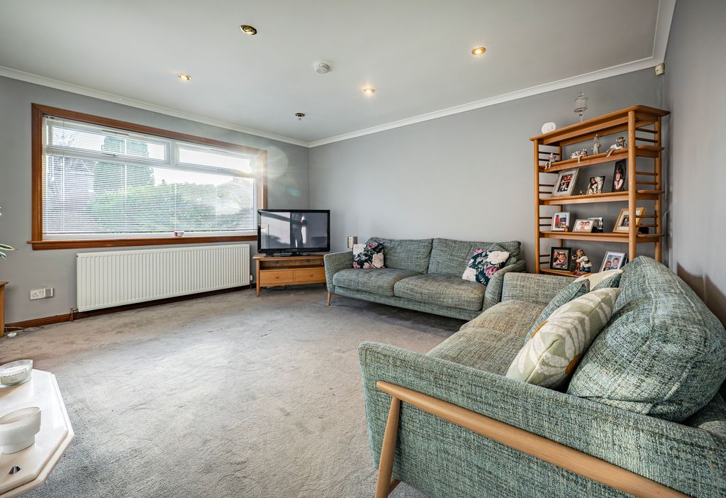 Property photo 3 of 37