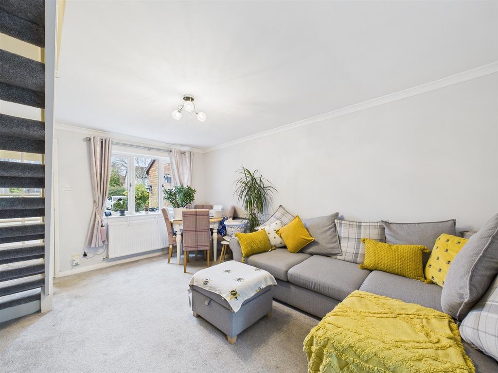 Property photo 2 of 16 Cam01486G0-Pr0938-Still003.Jpg