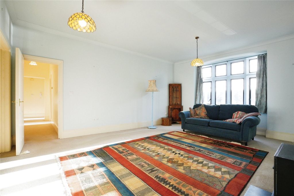 Property photo 2 of 16 Picture No. 02