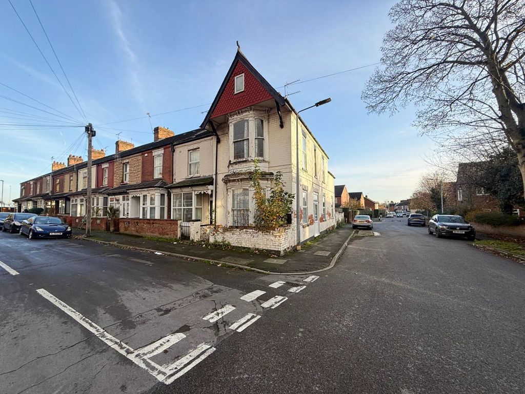 Property photo 1 of 10 Frontal