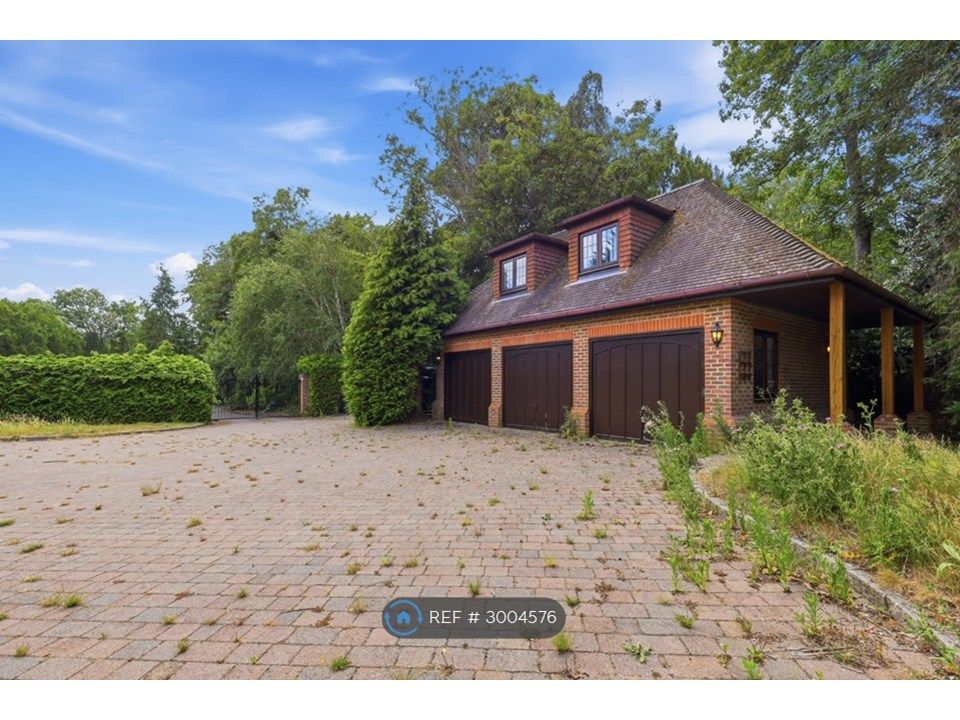 Property photo 2 of 35