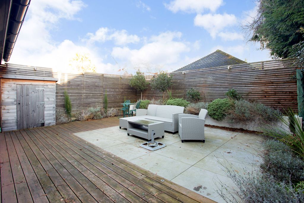 Property photo 2 of 10