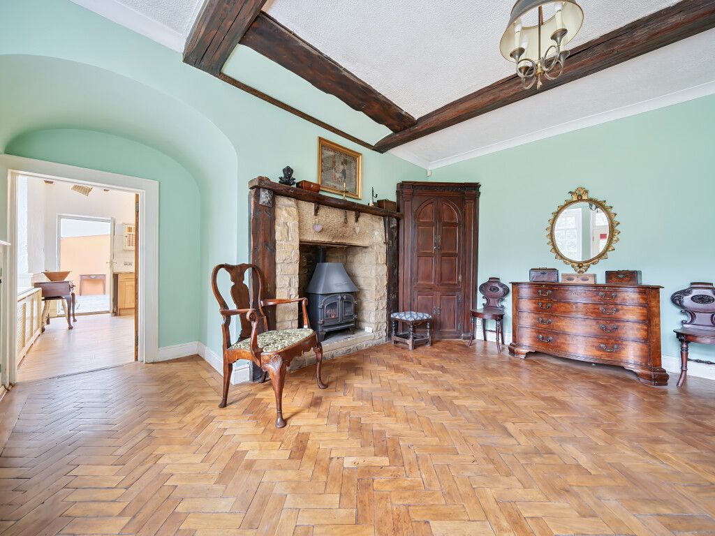 Property photo 3 of 26 1416906-10-699878...