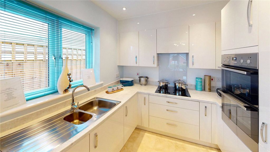 Property photo 3 of 7 Previous Show Home