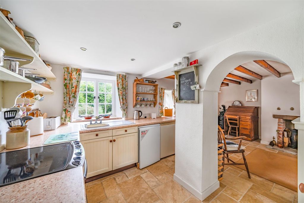 Property photo 3 of 17 Kitchen