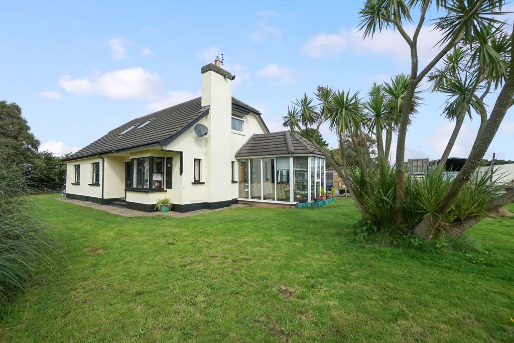 4 bed equestrian property for sale