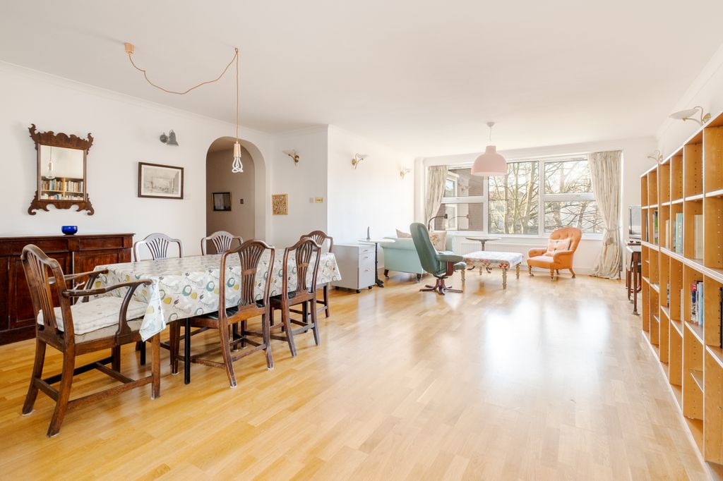 Property photo 2 of 20