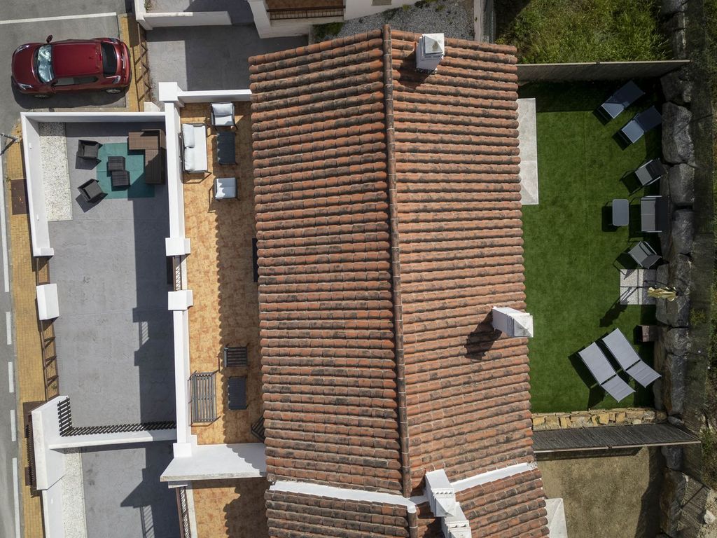 Property photo 3 of 10