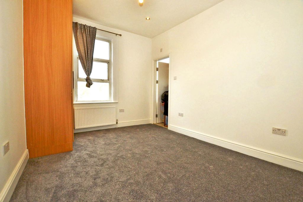Property photo 3 of 4