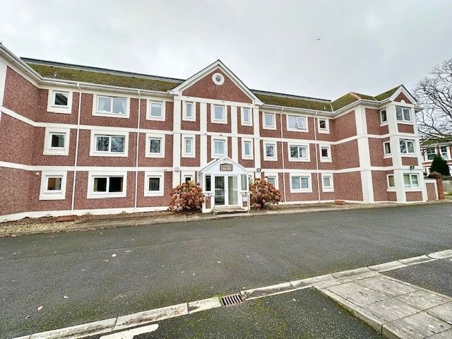 Property photo 1 of 12