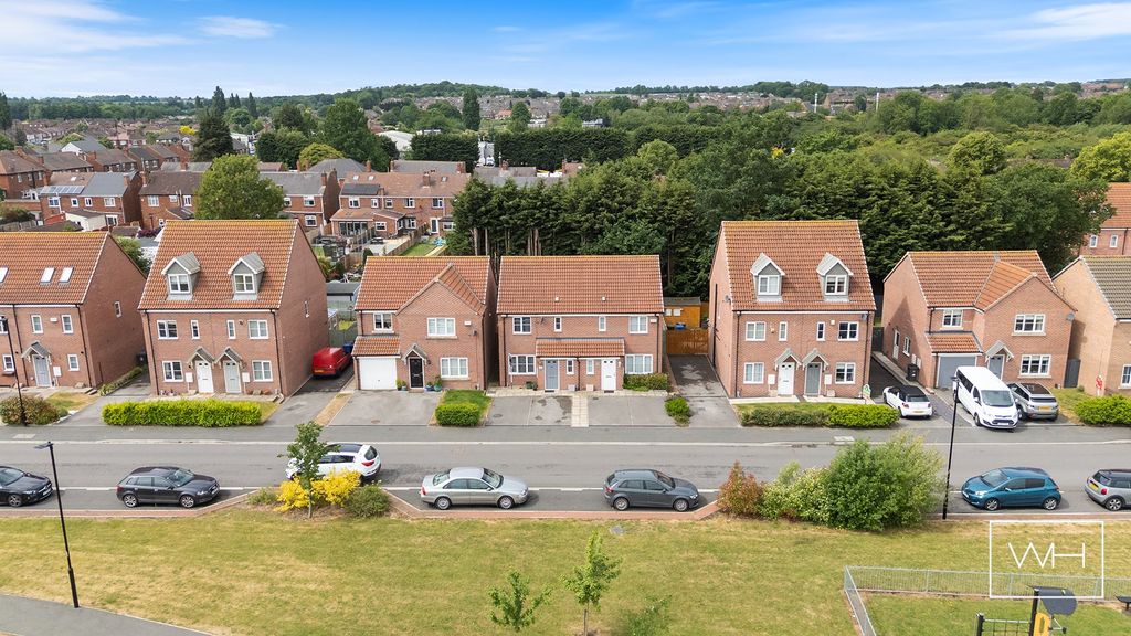 Property photo 1 of 16 31 Dominion Drive, Scawthorpe 02_297